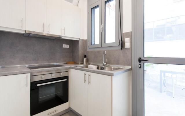 Renovated 2025 5 Bdr House Near Acropolis - New Beds Terrace Green Yard