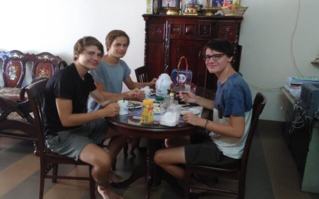 Pace's Homestay - Hostel