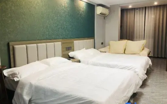 Longzhiyue Homestay (Dongguanjie Meishiguangchang)