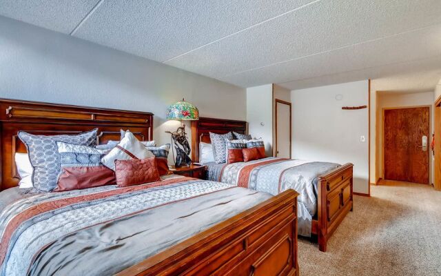 Mountain Plaza at Center Village by Copper Mountain Lodging