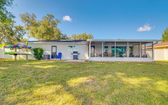 Lakefront Inverness Getaway w/ Kayaks & Bikes!