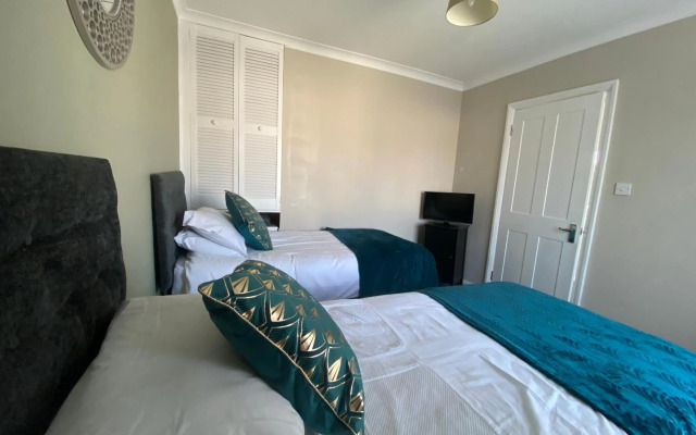 12 Harlesden Road close to ExCel