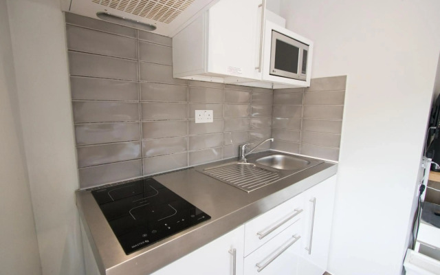 Westciti Caroco Aparthotel