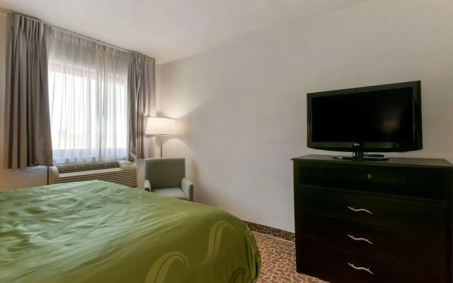 Quality Inn Alexis Rd