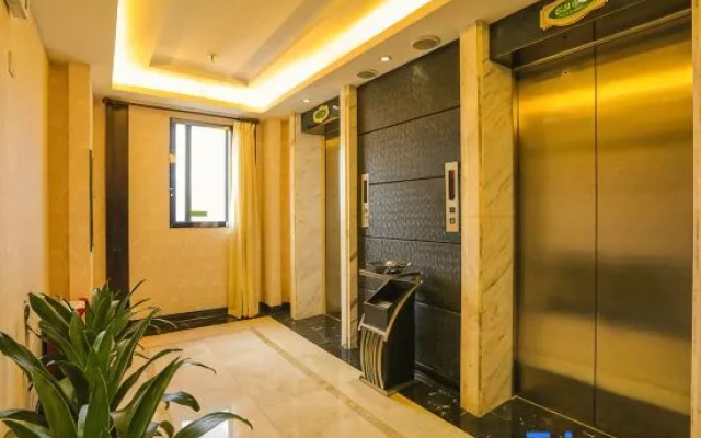 Vienna Zhihao Hotel (Changsha Lugu Park Subway Station Branch)