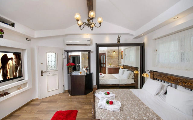 The Pearl of the Golan - Pnina BaGolan