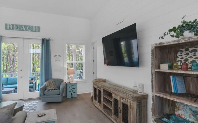 Minutes to Beach & Largest Public Beach Access, Modern New Build in Inlet