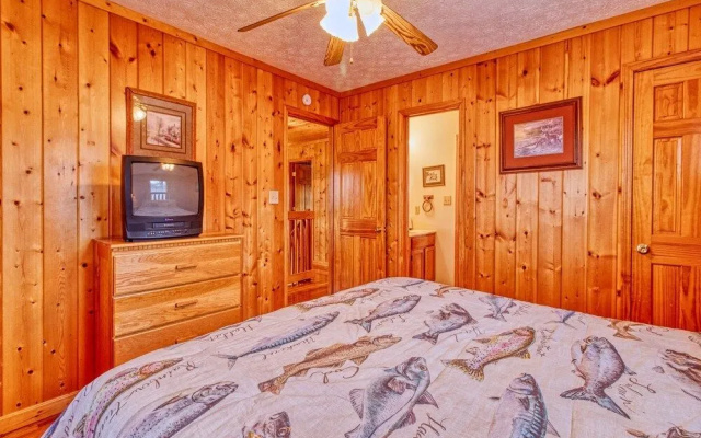 Hawks Point Lodge by Jackson Mountain Rentals