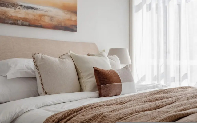 Sea-facing Apartment at Adelphi Galleria