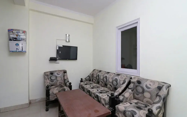 OYO Home 14130 Comfy 2BHK