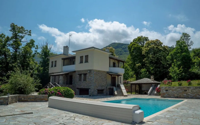Unique house in a dream place in Tsagarada