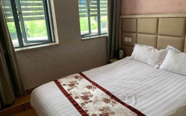 Liufeng Express Hotel