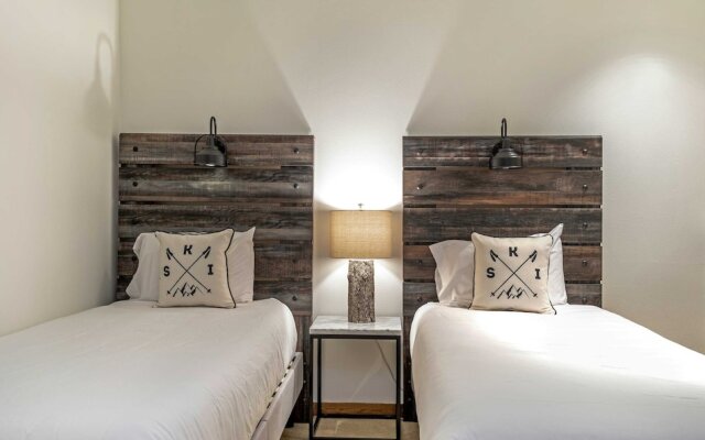 Townsend Place A107 2 Bedroom Condo by RedAwning