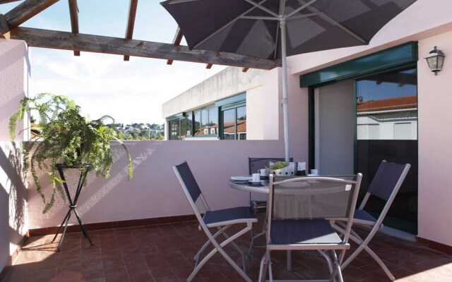 Wondrous Terrace Apartment in Cascais Center