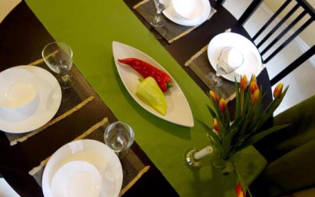 Vivid Rozsa Apartment