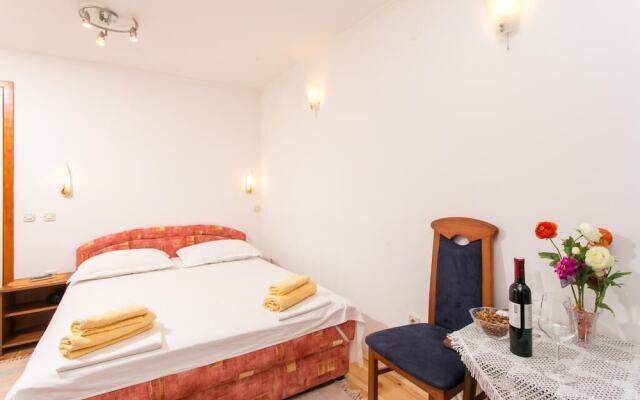 Rooms Fausta Old Town