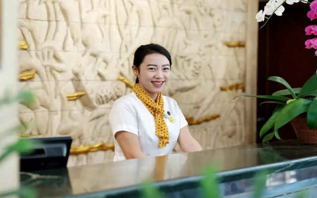 Novotel Surabaya - Hotel & Suites