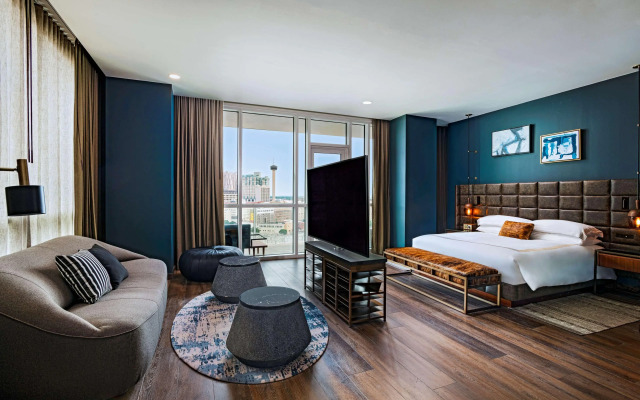 Thompson San Antonio - Riverwalk, by Hyatt