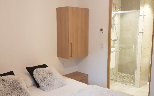 LES Balcons DE Pierre Pomme N°1 : 5 Pièces 8 à 10 Personnes / 5 Rooms 8 to 10 People