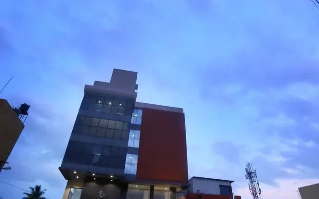OYO 11308 Benhur Pride Hotel