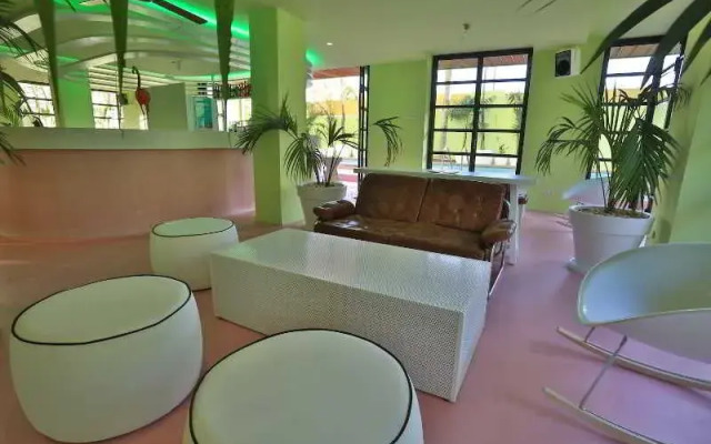 Atzaro Apartments