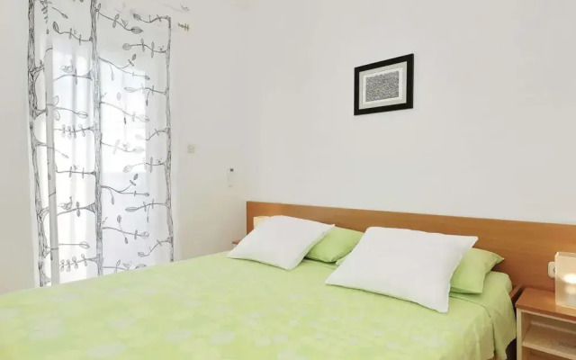 Modern Apartment With Private Pool in Maslenica