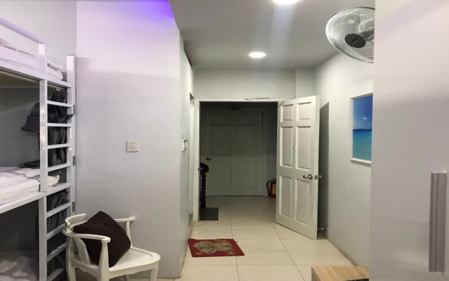 Spot On 900 Xina Hostel