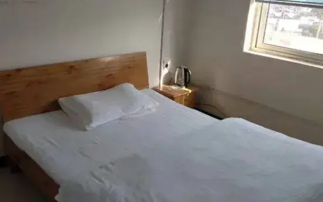 Yuxian Laijia Guest House