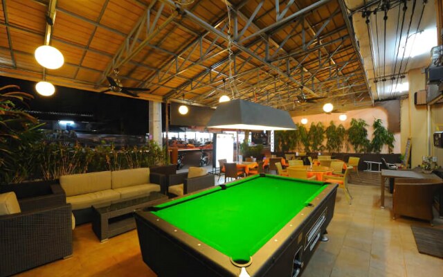 Le Parrot's Inn
