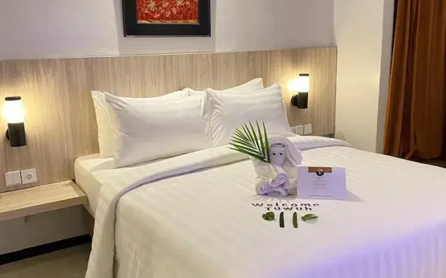 Tuwuh Hotel at Kayutangan