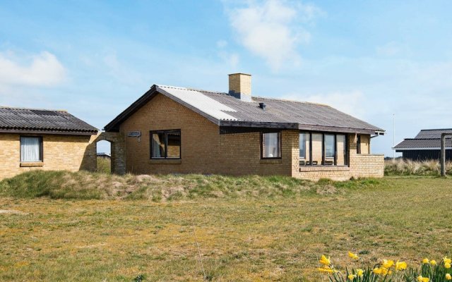 Beautiful Holiday Home in Søndervig Near North Sea