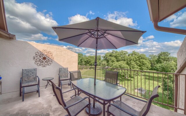 River Vista Ww G302 2 Bedroom Condo by RedAwning