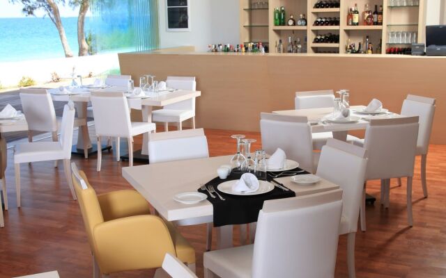 Villa Di Mare Seaside Suites