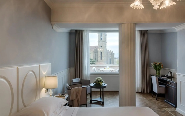 Plaza Hotel Lucchesi