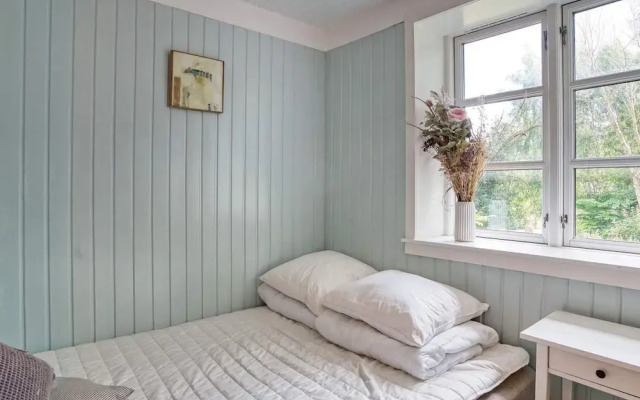 6 Person Holiday Home in Melby