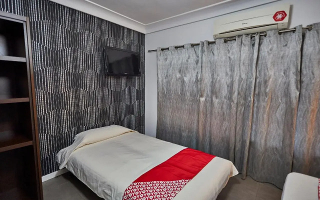 OYO Salamanca Suites