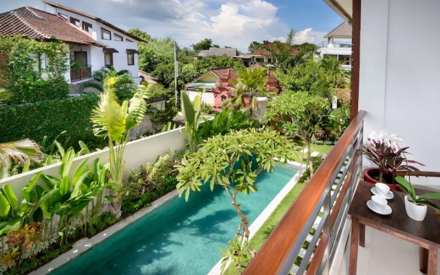 Echo Beach Villa & Apartment