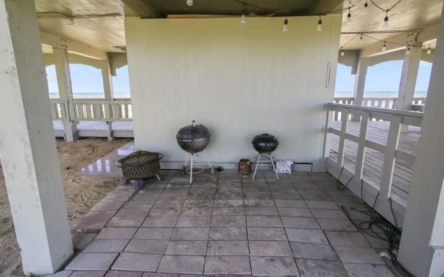 Kahala 11835 - 6 Br Home