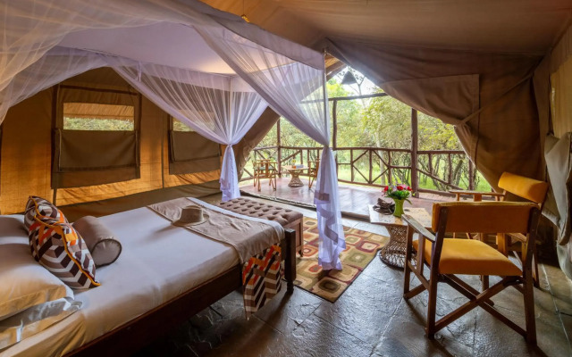 Sentrim Mara Game Lodge