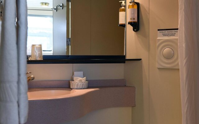 Invicta Ribeira Boat Hotel