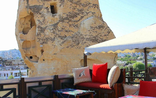 Oriental Cave Suites