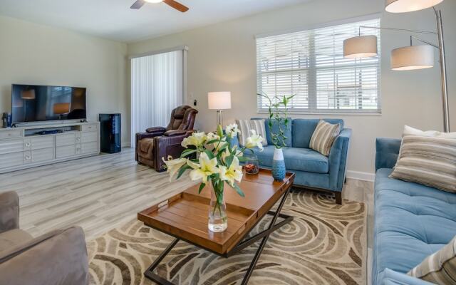 5 Bedroom House for 10 at Storey Lake