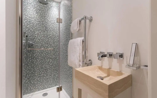 Warwick Gardens II by onefinestay