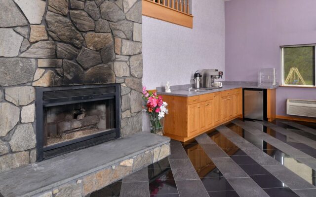 AmeriVu Inn & Suites