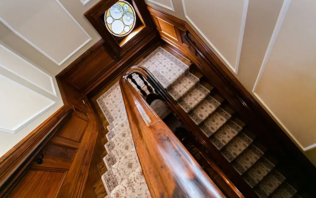 Silas W Robbins House Bed & Breakfast