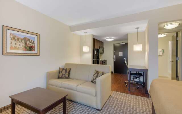 MainStay Suites St Louis Airport