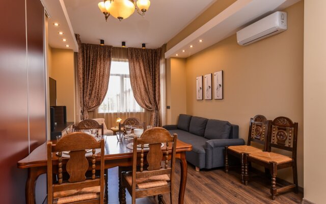 FM Luxury 2-BDR Apartment - Jazzy