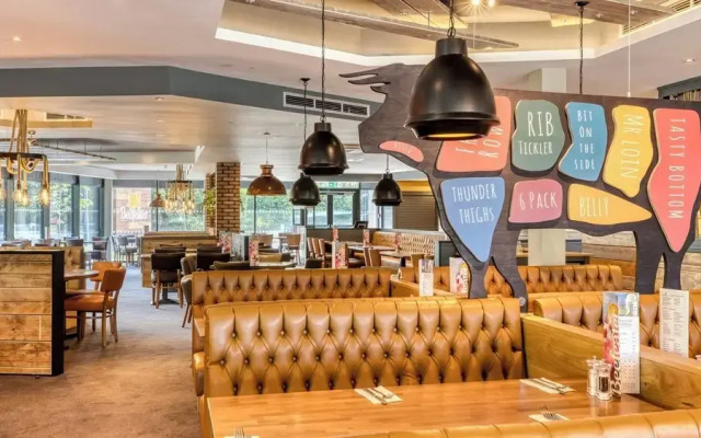Premier Inn Bristol Parkway - M32