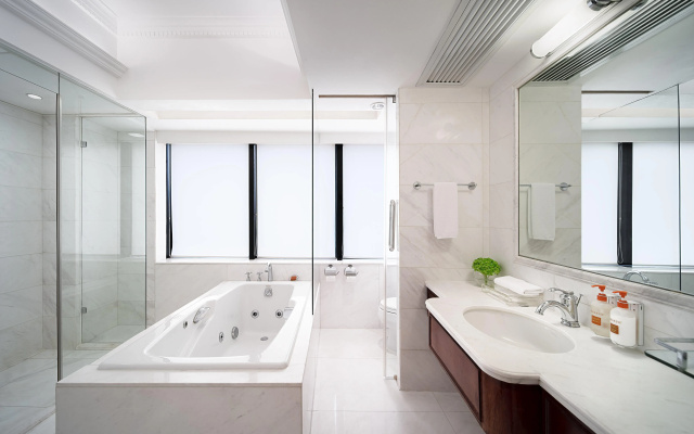 Crowne Plaza  & Suites Landmark Shenzhen by IHG