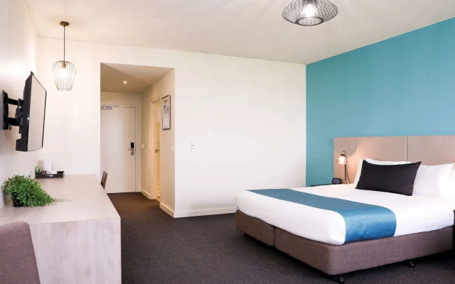 Mantra Melbourne Melton